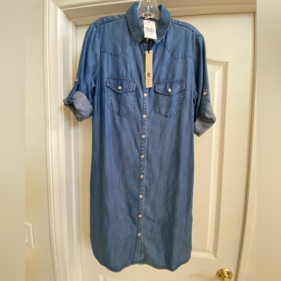 Denim Button-up dress - Picture 1 of 5